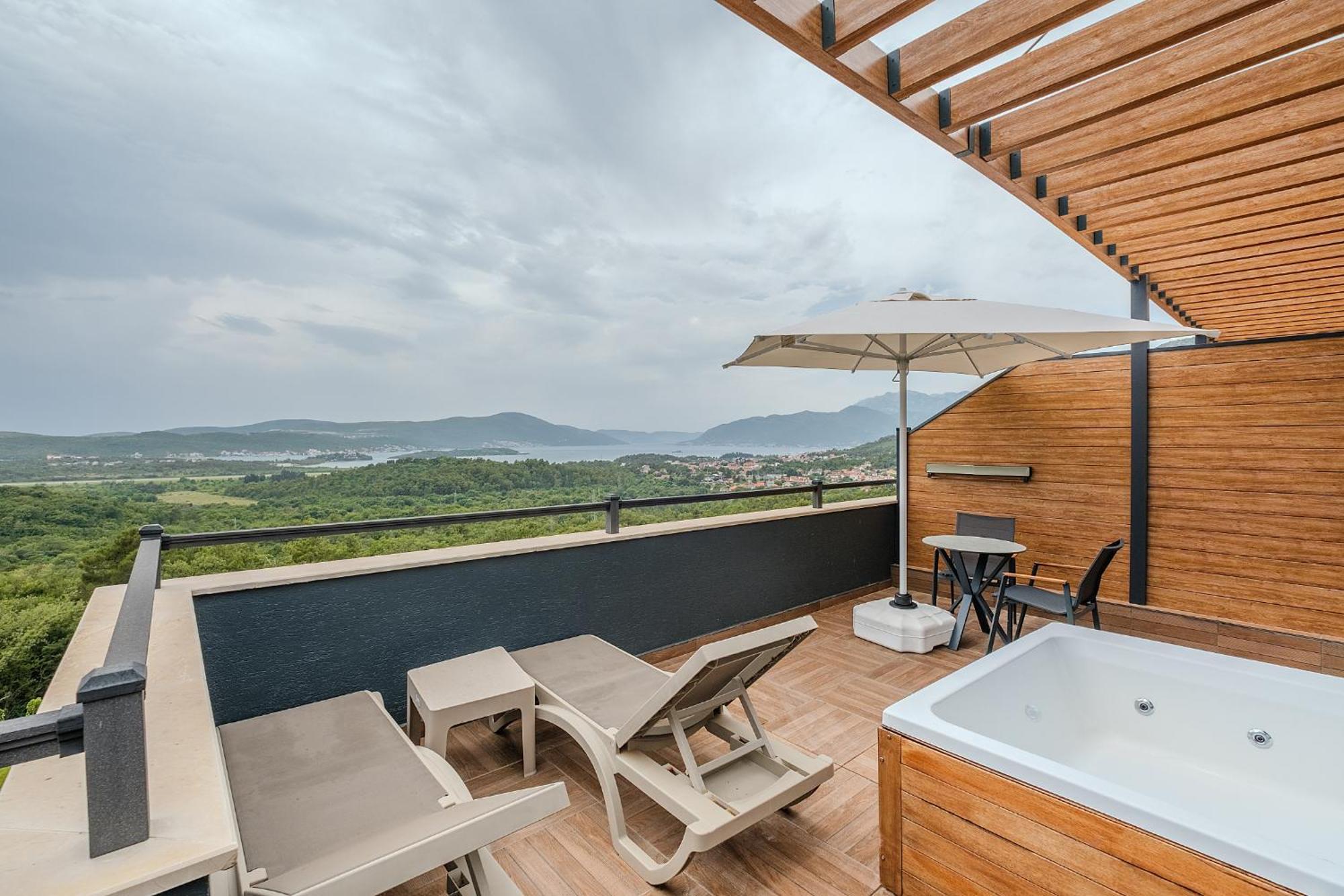 Montenegro Lodge Kavac Room photo Rooftop terrace